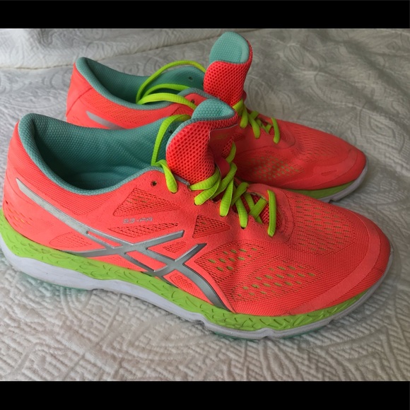 Asics Shoes - Women’s ASICS shoes, size 9